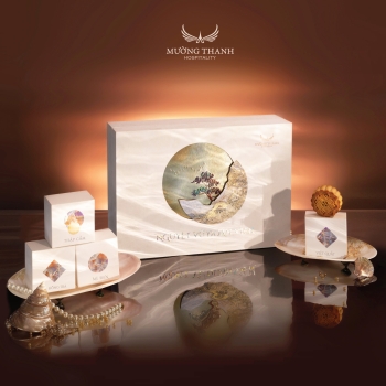 Moon cake box at Muong Thanh hotel